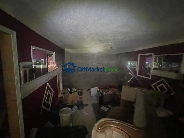 Off-market house in Birmingham, Alabama — 3 beds, 1 bath, $33,000 — photo 5 of 8