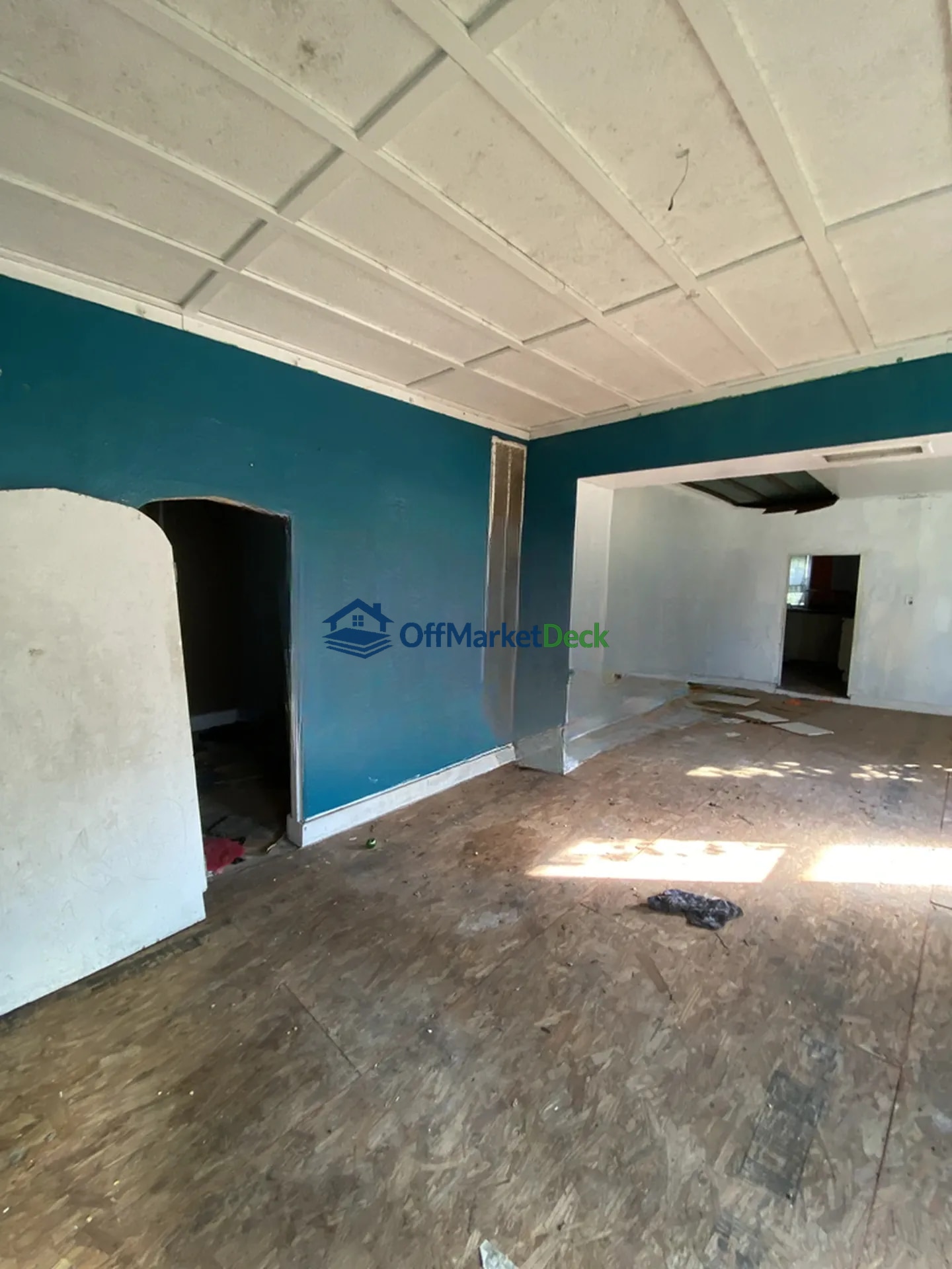Off-market house in Fort Wayne, Indiana — 3 beds, 1 bath, $49,000 — photo 6 of 8