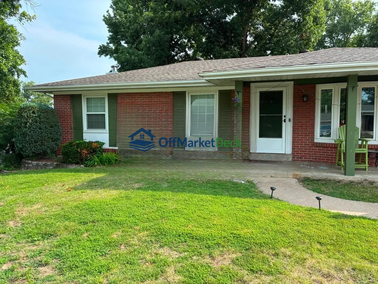 Off-market house in O'Fallon, Missouri — 3 beds, 2.5 baths, $244,900
