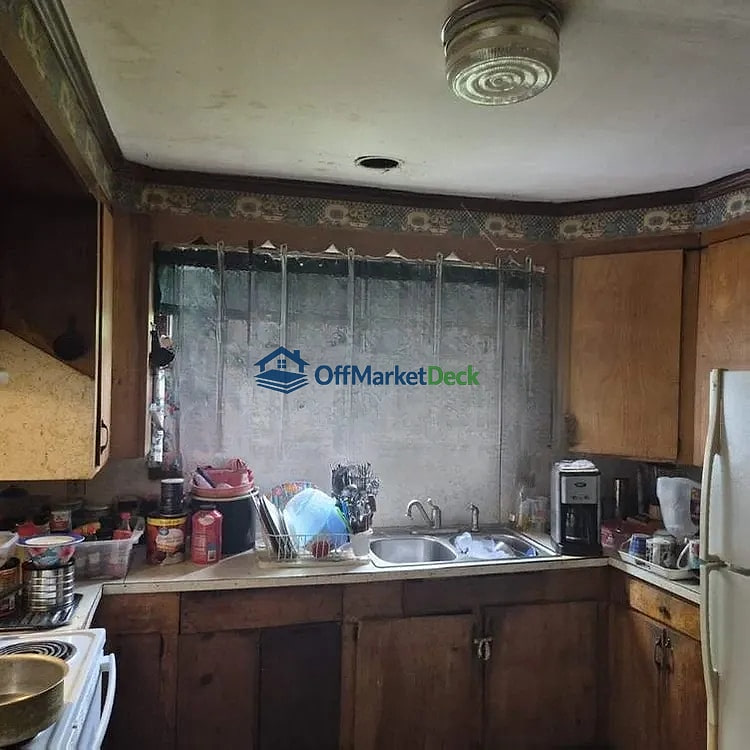 Off-market house in Florence, South Carolina — 3 beds, 1 bath, $55,950 — photo 8 of 8