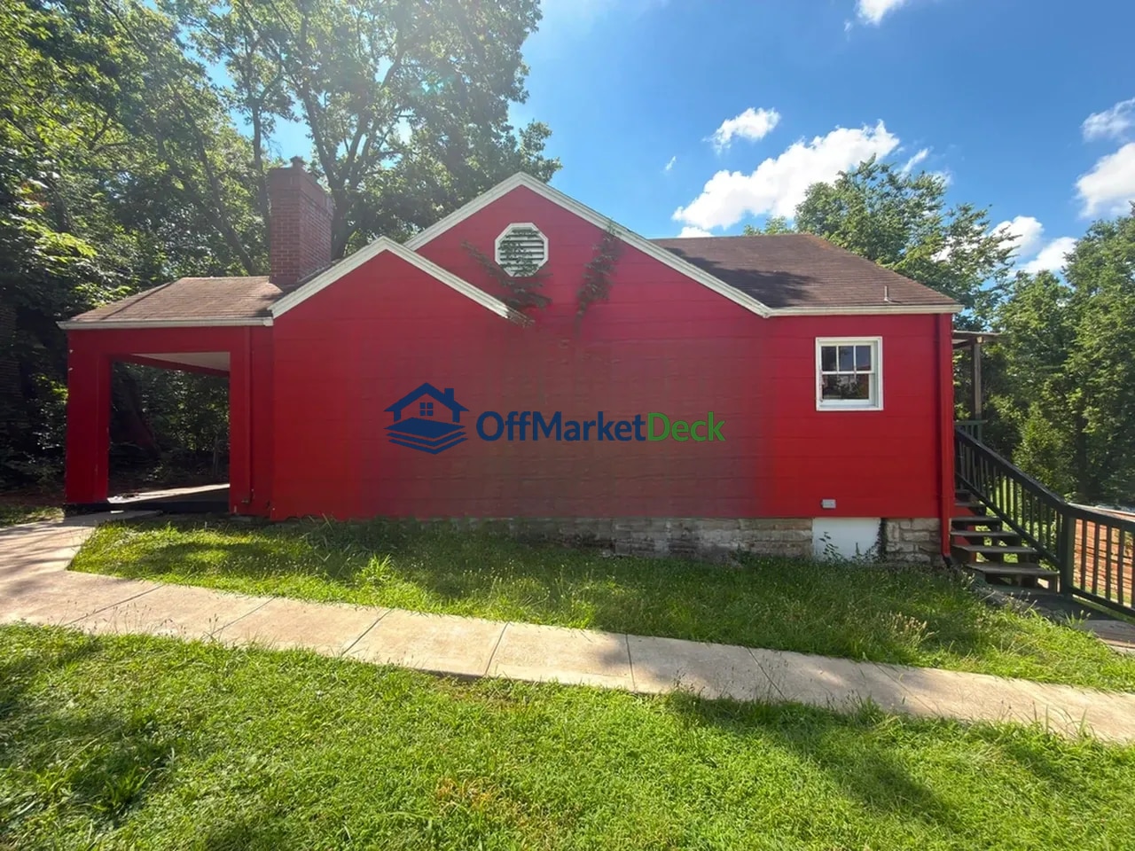 Off-market house in Kansas City, Missouri — 2 beds, 1.5 baths, $99,900 — photo 2 of 8