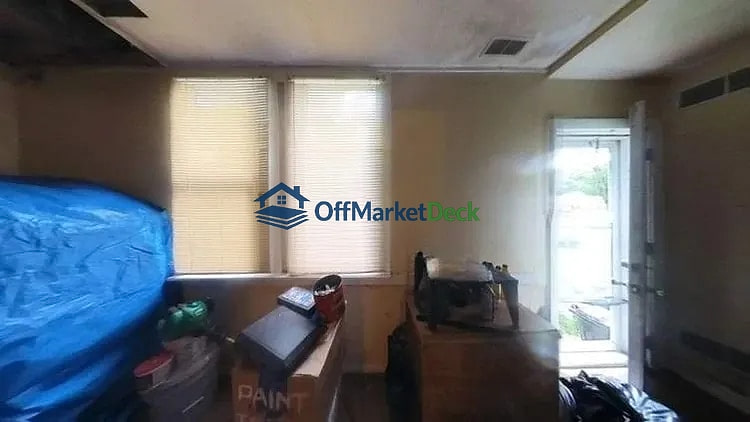 Off-market house in Huntington, West Virginia — 4 beds, 1 bath, $72,215 — photo 7 of 8