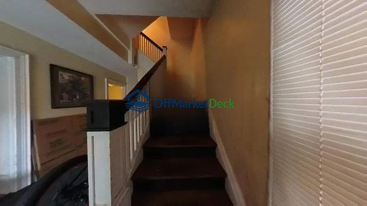 Off-market house in Huntington, West Virginia — 4 beds, 1 bath, $72,215 — photo 8 of 8