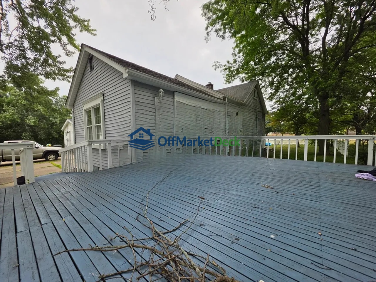 Off-market house in Roseville, Michigan — 3 beds, 1 bath, $99,900 — photo 2 of 8