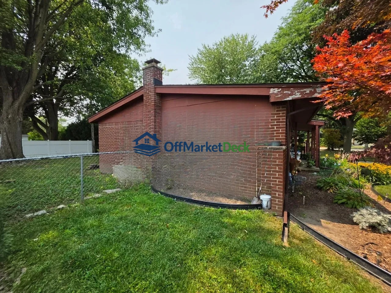 Off-market house in Livonia, Michigan — 3 beds, 2 baths, $199,900 — photo 3 of 8