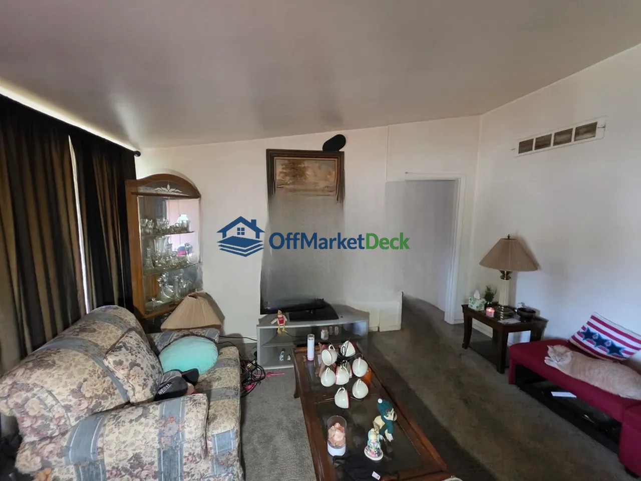 Off-market house in Livonia, Michigan — 3 beds, 2 baths, $199,900 — photo 6 of 8