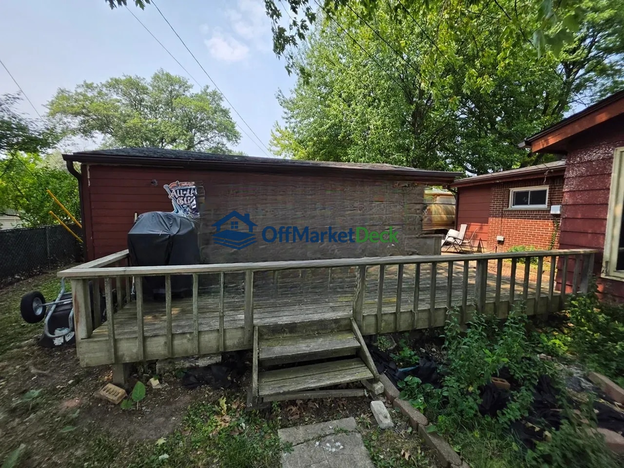 Off-market house in Livonia, Michigan — 3 beds, 2 baths, $199,900 — photo 4 of 8