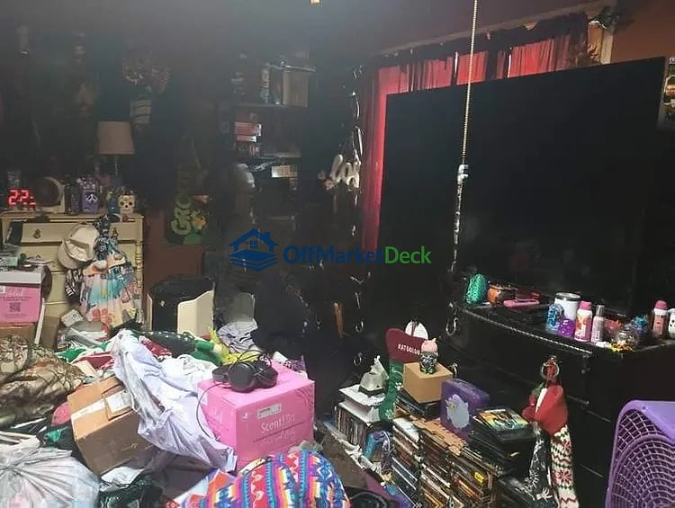 Off-market house in Merrill, Wisconsin — 3 beds, 1 bath, $62,000 — photo 7 of 8