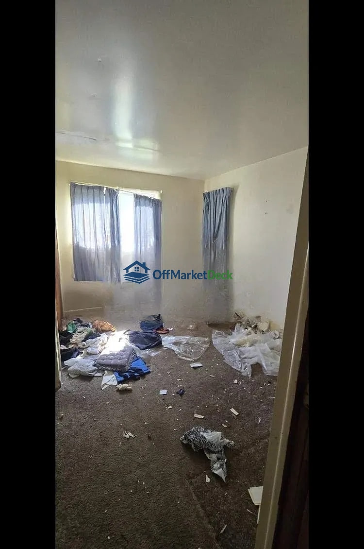 Off-market house in Albion, Michigan — 5 beds, 1 bath, $16,202 — photo 8 of 8