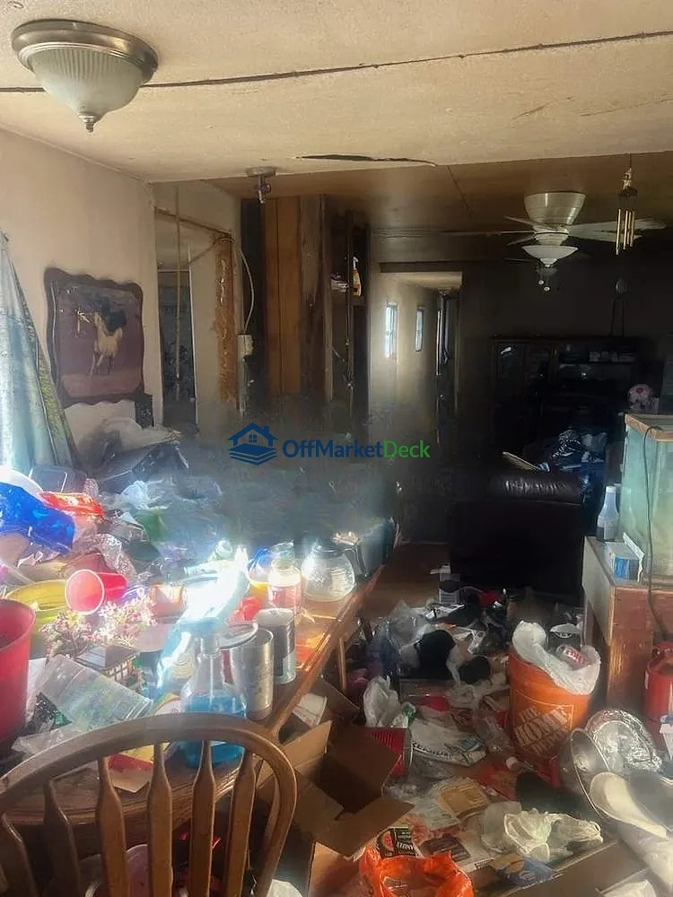 Off-market house in Stanford, Montana — 2 beds, 1 bath, $29,400 — photo 3 of 8