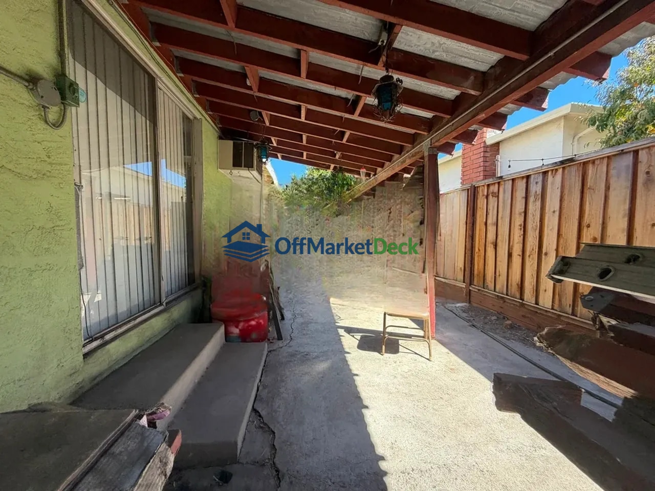 Off-market house in Pittsburg, California — 3 beds, 2 baths, $429,900 — photo 4 of 8