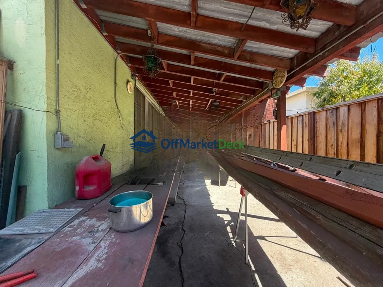 Off-market house in Pittsburg, California — 3 beds, 2 baths, $429,900 — photo 3 of 8