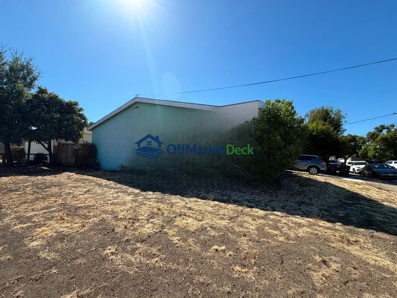 Off-market house in Pittsburg, California — 3 beds, 2 baths, $429,900 — photo 2 of 8