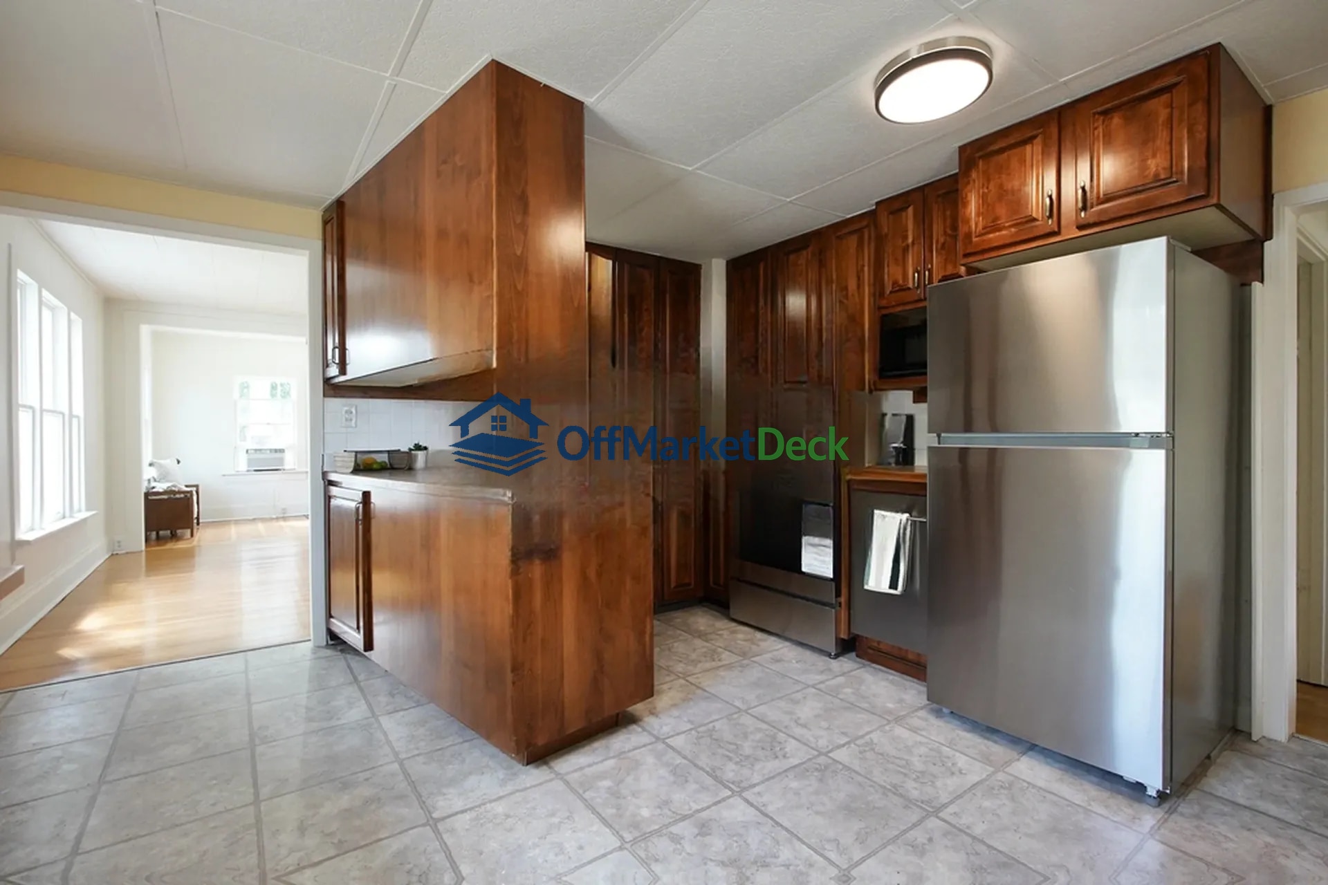 Off-market house in Casper, Wyoming — 3 beds, 1 bath, $258,000 — photo 2 of 8