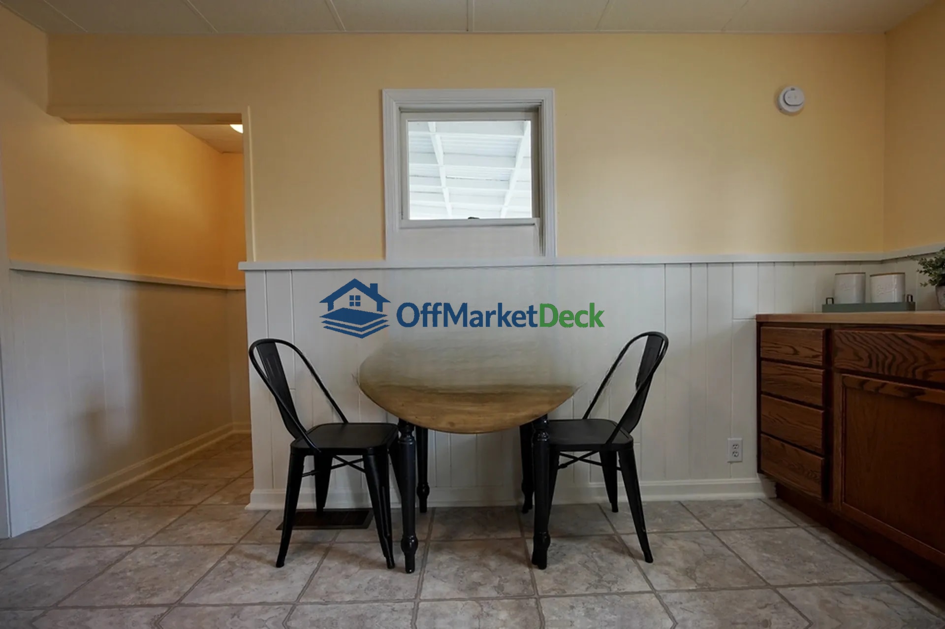 Off-market house in Casper, Wyoming — 3 beds, 1 bath, $258,000 — photo 7 of 8