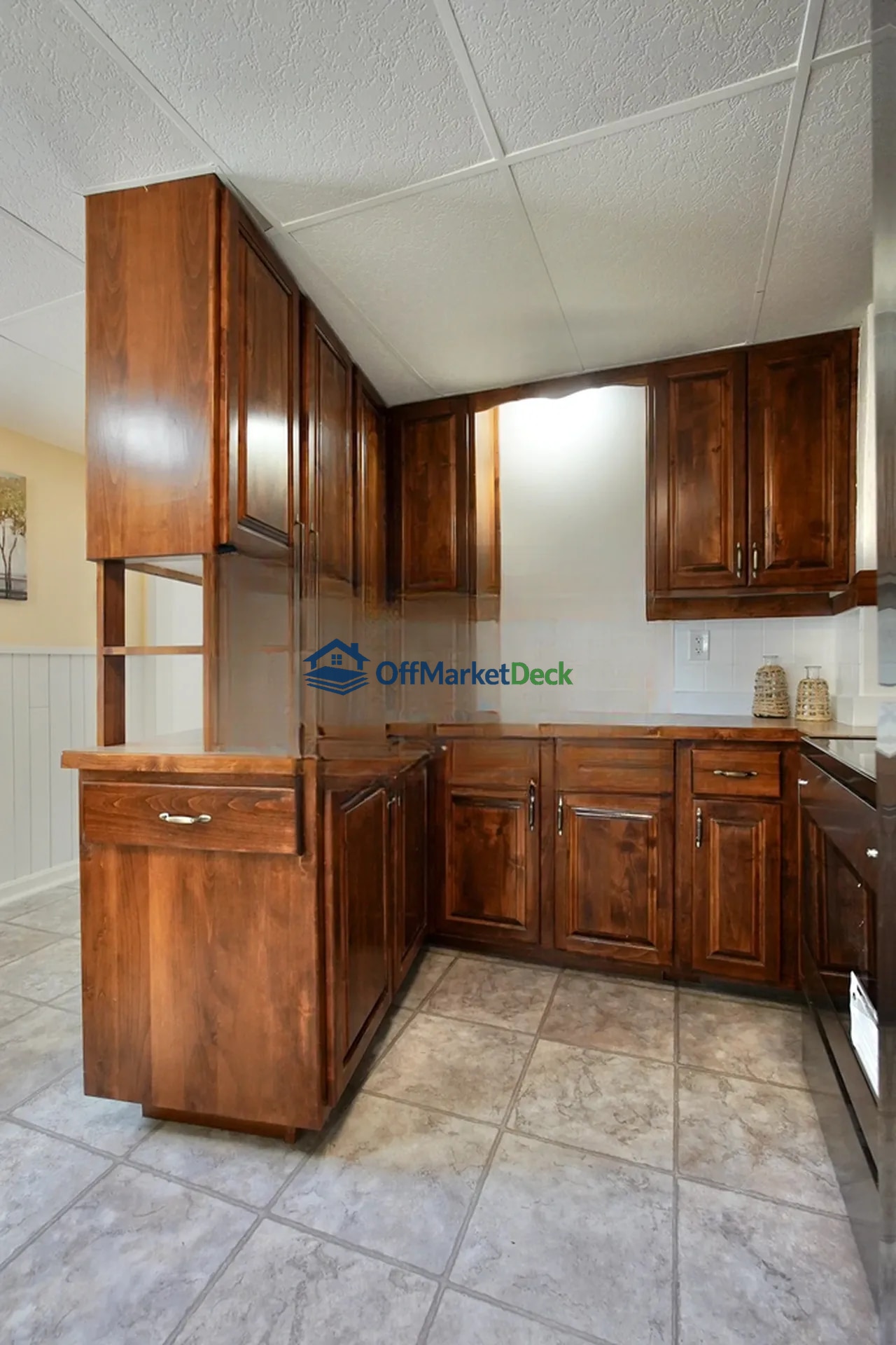 Off-market house in Casper, Wyoming — 3 beds, 1 bath, $258,000 — photo 4 of 8