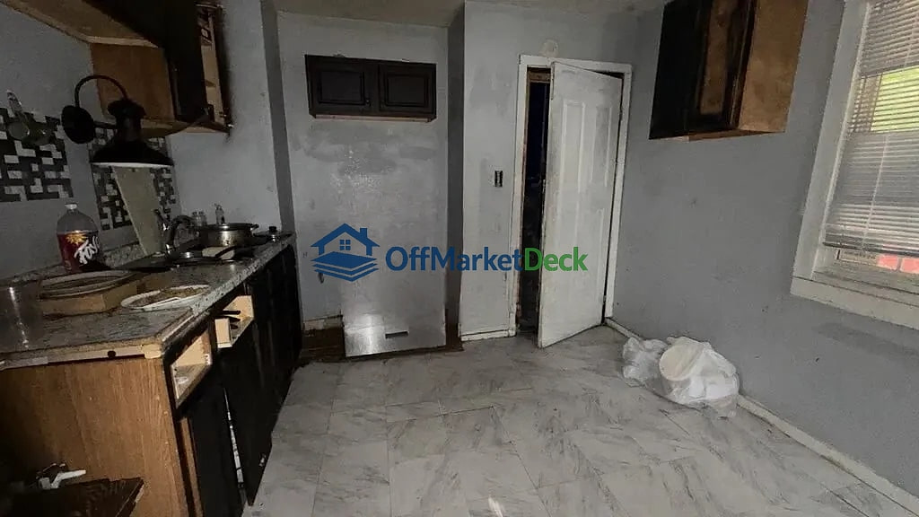Off-market house in Detroit, Michigan — 2 beds, 1 bath, $37,900 — photo 8 of 8
