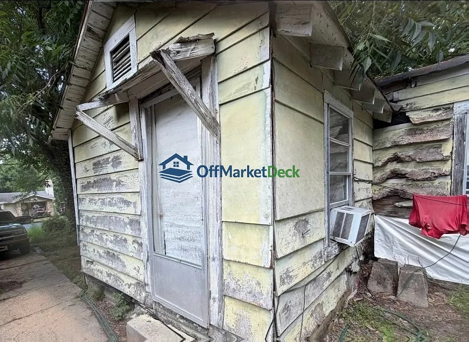 Off-market house in Jackson, Mississippi — 4 beds, 1 bath, $15,000