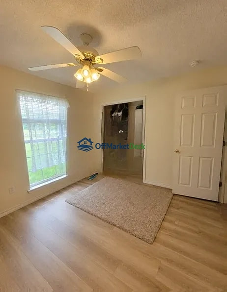 Off-market house in Biloxi, Mississippi — 3 beds, 2 baths, $199,900 — photo 7 of 8