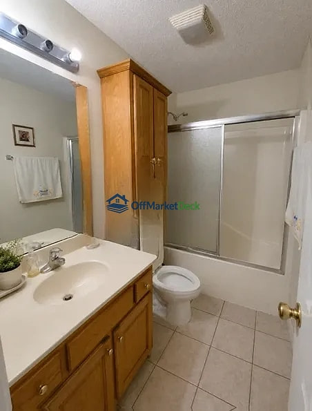 Off-market house in Biloxi, Mississippi — 3 beds, 2 baths, $199,900 — photo 8 of 8