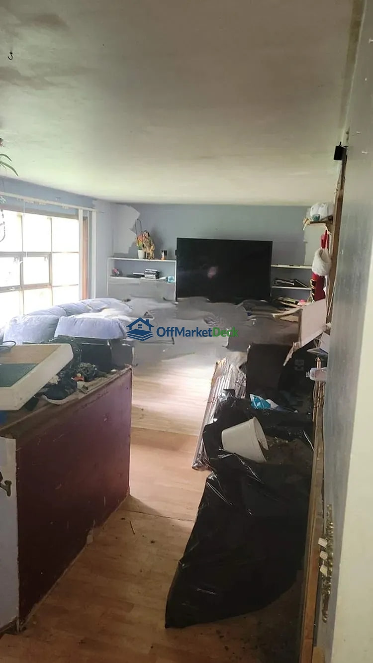 Off-market house in McDonough, New York — 4 beds, 2 baths, $53,600 — photo 5 of 8