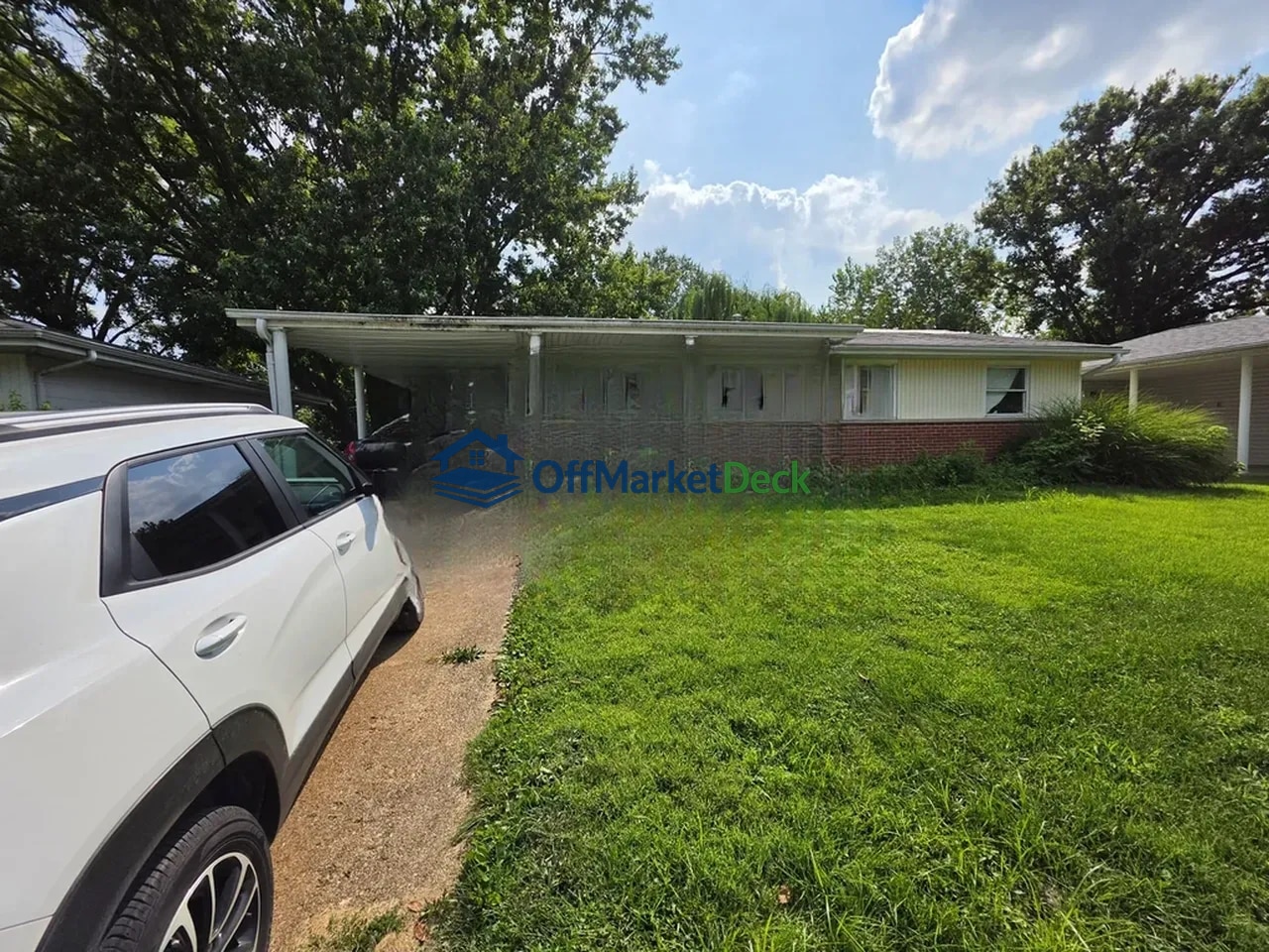 Off-market house in Florissant, Missouri — 3 beds, 2 baths, $109,900