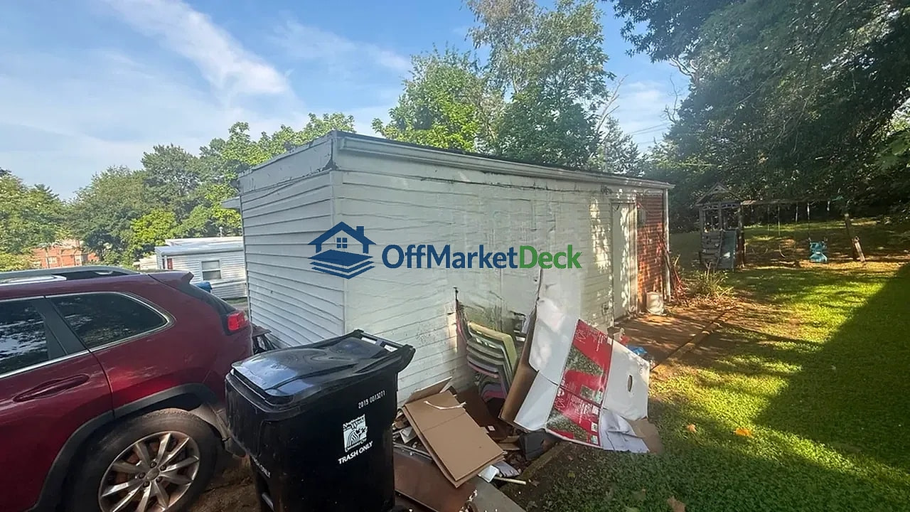 Off-market house in St. Louis, Missouri — 2 beds, 1 bath, $92,900 — photo 4 of 8