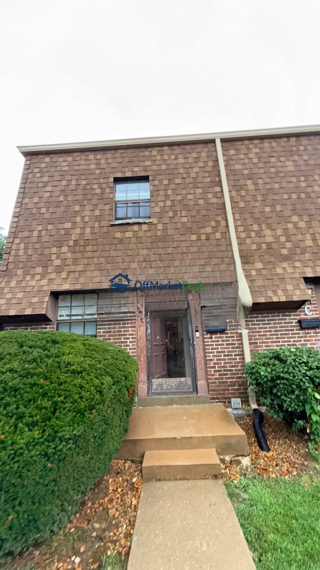 Off-market townhome in Florissant, Missouri — 2 beds, 2.5 baths, $69,900