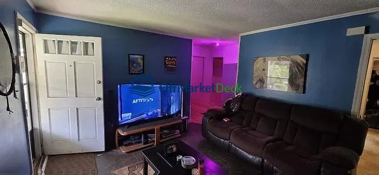 Off-market house in Winston-Salem, North Carolina — 3 beds, 1.5 baths, $97,800 — photo 7 of 8