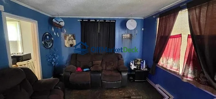 Off-market house in Winston-Salem, North Carolina — 3 beds, 1.5 baths, $97,800 — photo 5 of 8