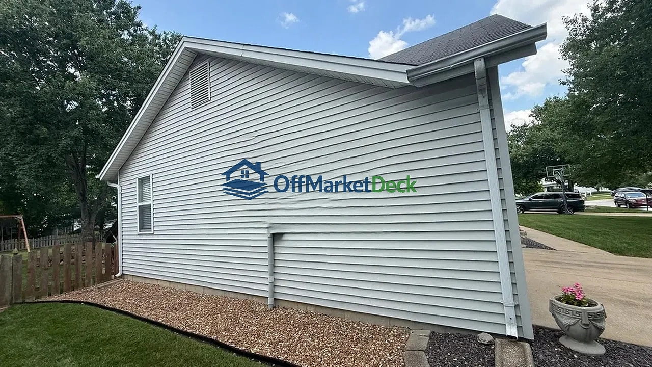 Off-market house in O'Fallon, Missouri — 4 beds, 3.5 baths, $339,900 — photo 3 of 8