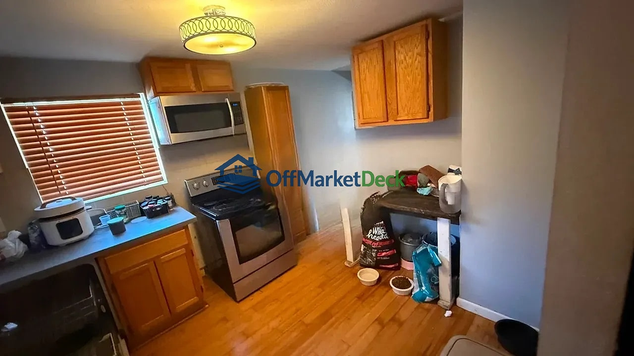 Off-market house in Affton, Missouri — 3 beds, 1.5 baths, $169,900 — photo 8 of 8
