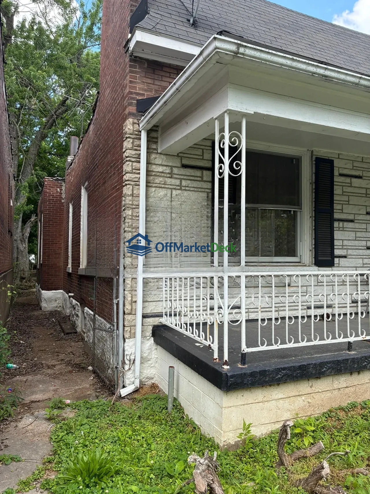 Off-market house in St. Louis, Missouri — 2 beds, 1 bath, $12,900 — photo 4 of 8
