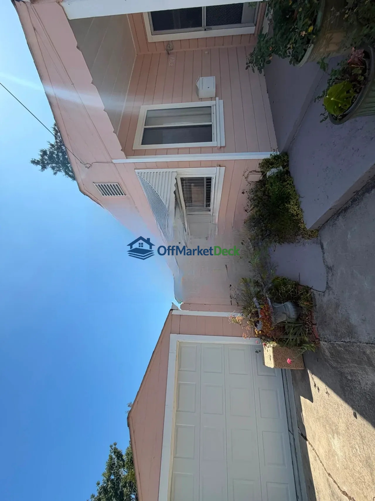 Off-market house in Newark, California — 2 beds, 1 bath, $889,900 — photo 2 of 8