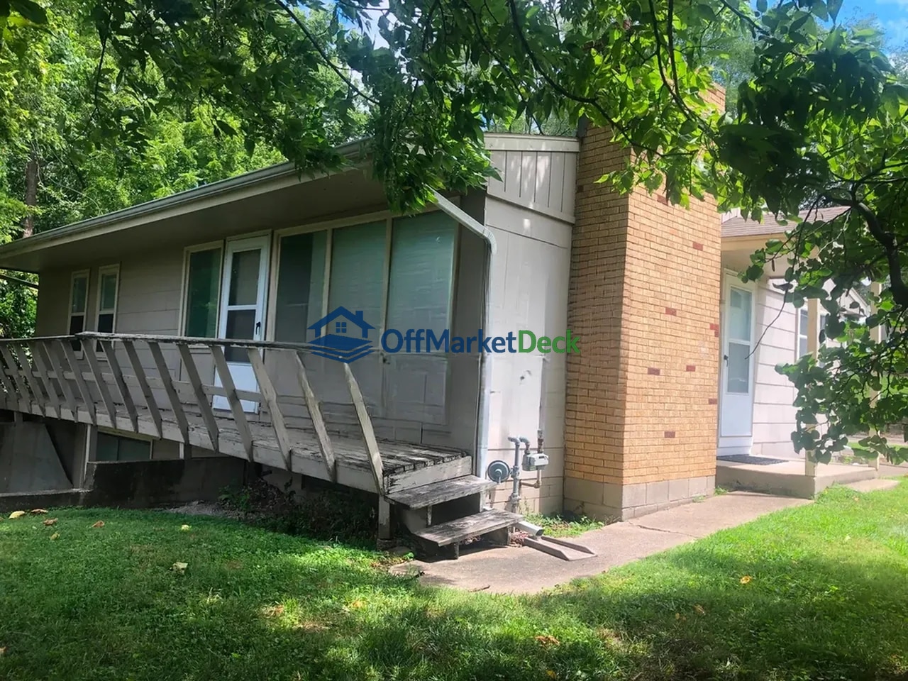 Off-market house in Northmoor, Missouri — 3 beds, 1 bath, $134,900 — photo 3 of 8