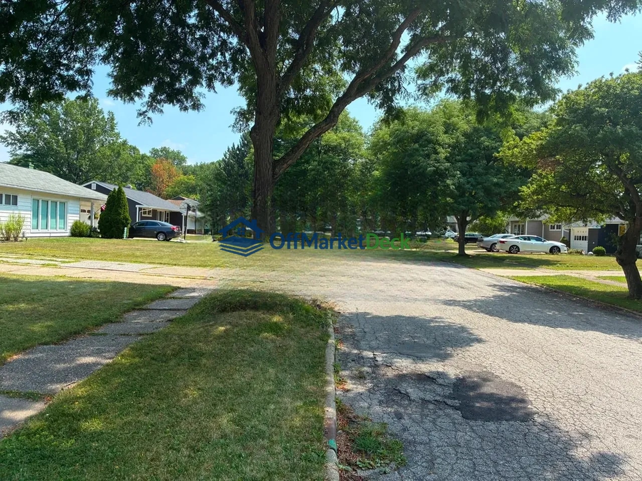 Off-market house in Parma Heights, Ohio — 3 beds, 1 bath, $151,900 — photo 6 of 8