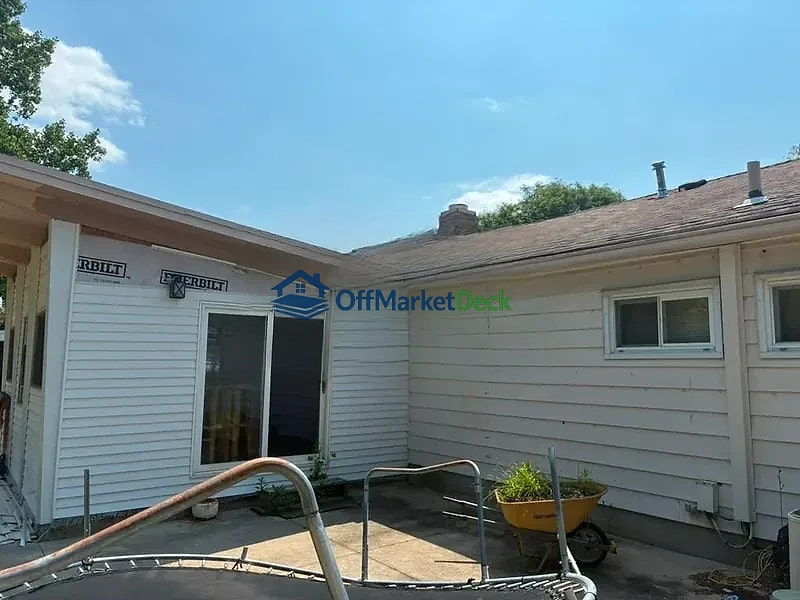 Off-market house in Parma Heights, Ohio — 3 beds, 1 bath, $151,900 — photo 4 of 8