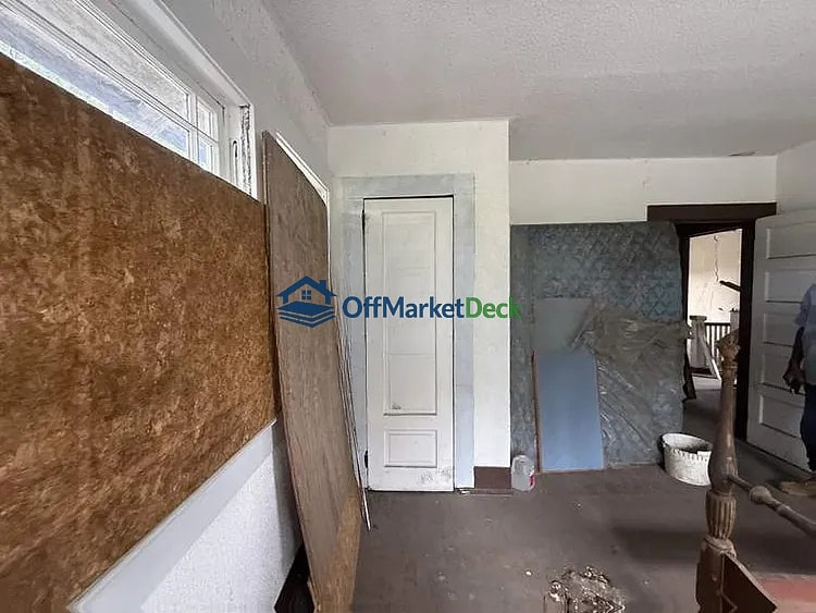 Off-market house in Birmingham, Alabama — 5 beds, 1 bath, $82,500 — photo 7 of 8