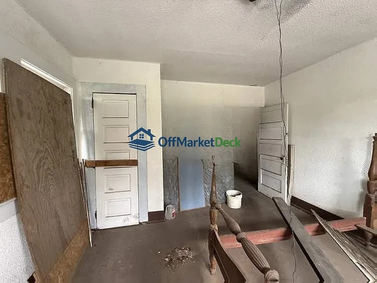 Off-market house in Birmingham, Alabama — 5 beds, 1 bath, $82,500 — photo 6 of 8