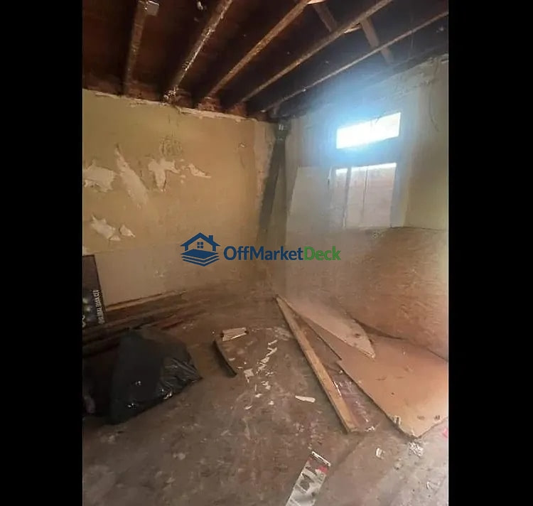 Off-market house in Baltimore, Maryland — 3 beds, 1 bath, $45,000 — photo 3 of 8