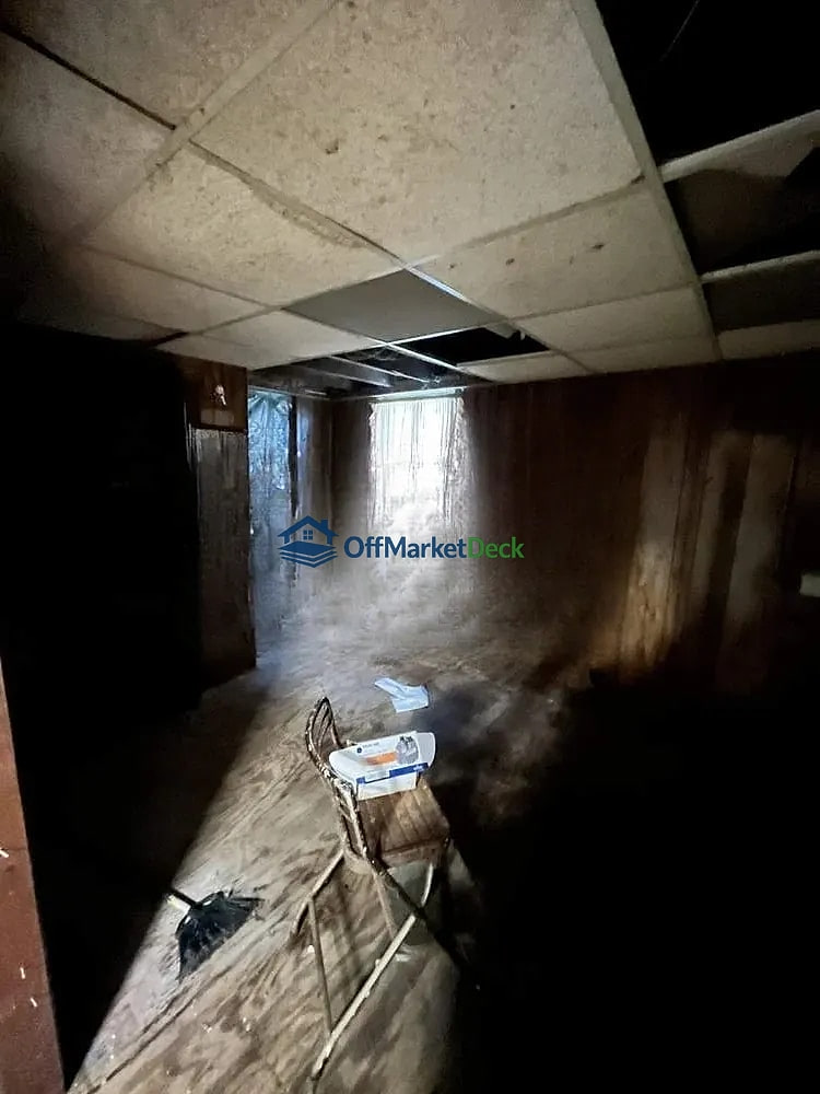 Off-market house in Port Huron, Michigan — 3 beds, 1 bath, $62,000 — photo 8 of 8