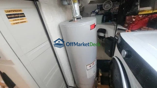 Off-market house in Cleveland, Ohio — 4 beds, 2 baths, $180,000