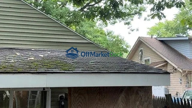 Off-market house in Wickliffe, Ohio — 3 beds, 2 baths, $50,000 — photo 8 of 8