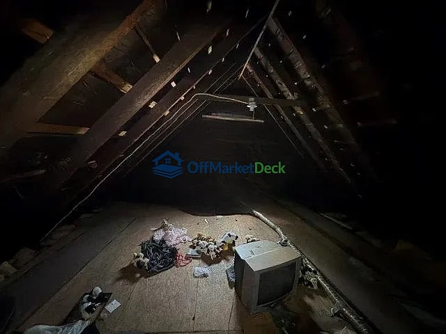 Off-market house in Cleveland, Ohio — 4 beds, 1 bath, $105,000 — photo 7 of 8