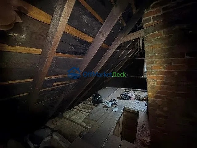 Off-market house in Cleveland, Ohio — 4 beds, 1 bath, $105,000 — photo 5 of 8