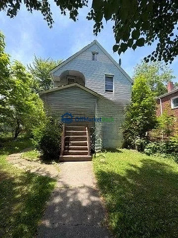 Off-market house in Cleveland, Ohio — 4 beds, 1 bath, $105,000
