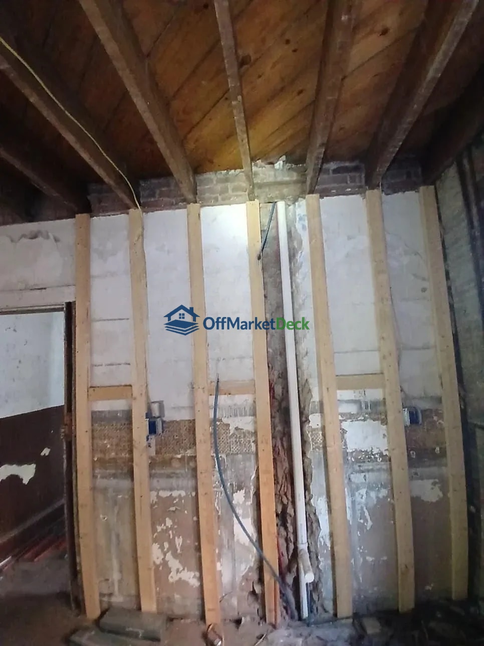 Off-market multi family in Cleveland, Ohio — 8 beds, 8 baths, $139,000 — photo 5 of 8