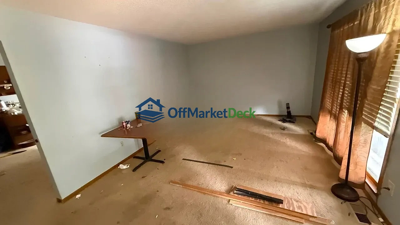 Off-market house in Saint Ann, Missouri — 2 beds, 2 baths, $162,900 — photo 4 of 8