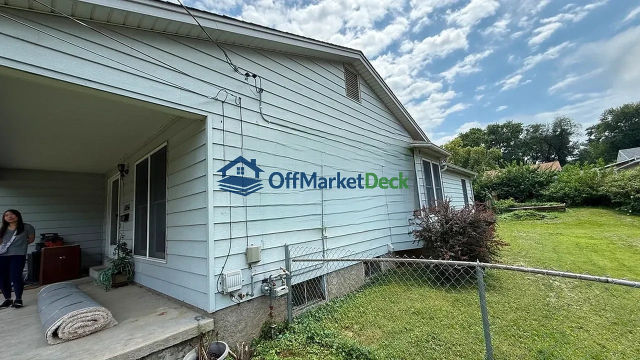 Off-market house in Saint Ann, Missouri — 2 beds, 2 baths, $162,900 — photo 2 of 8