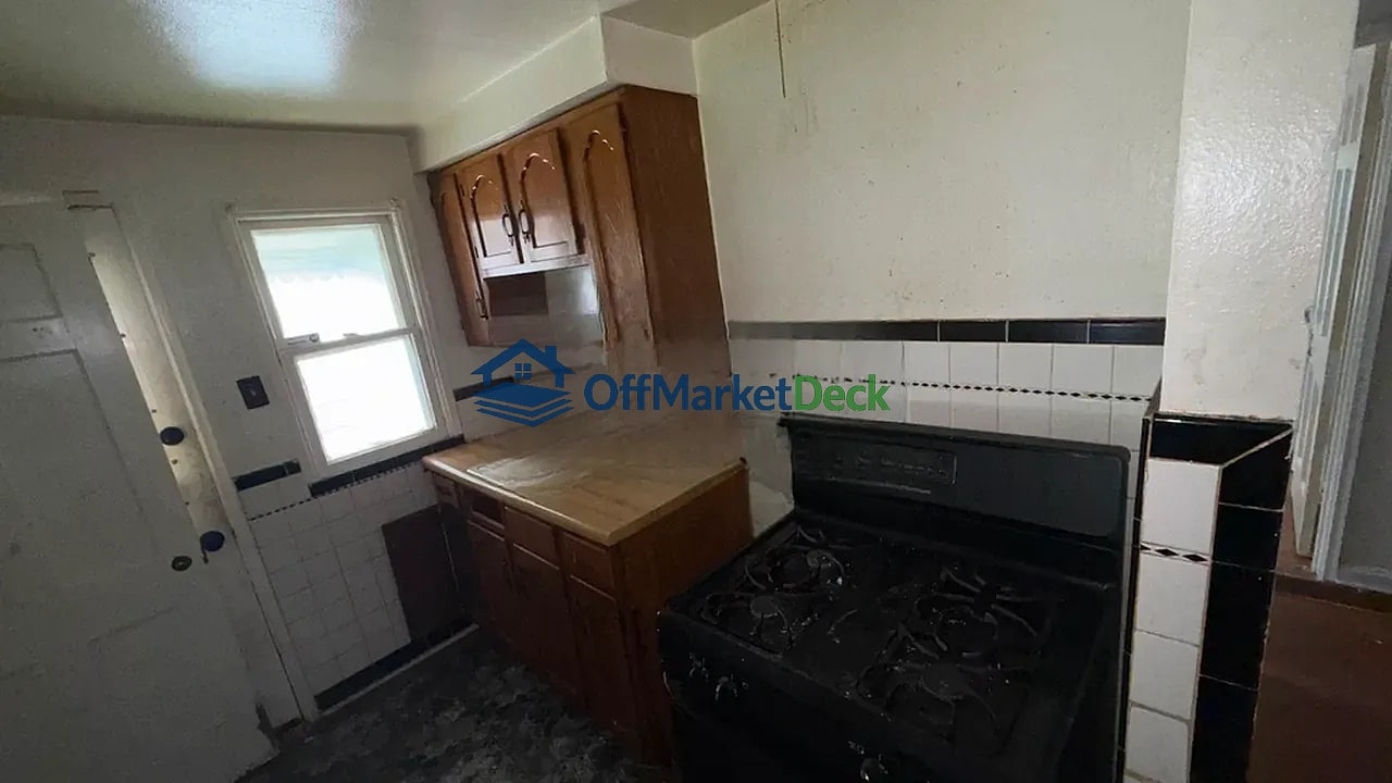 Off-market house in St. Louis, Missouri — 2 beds, 1 bath, $68,900 — photo 8 of 8